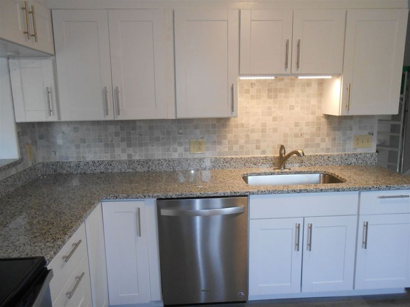 4308 Pickwick Dr, Raleigh, NC 27613