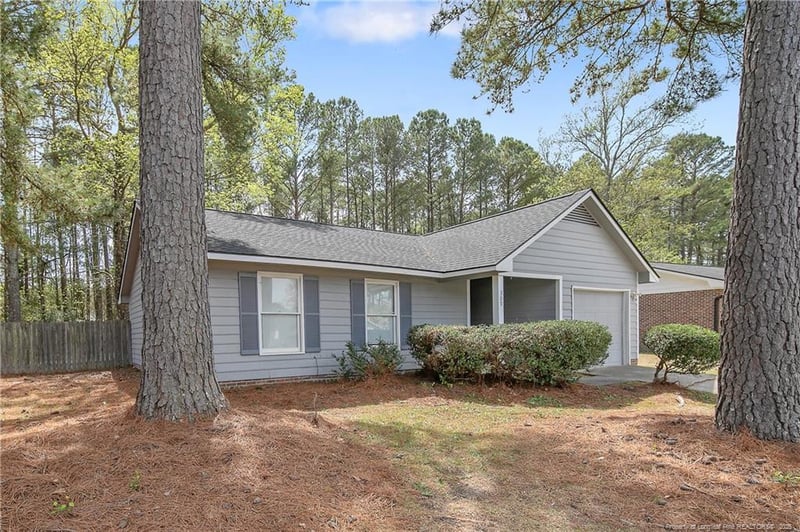4309 Bridge St, Hope Mills, NC 28348