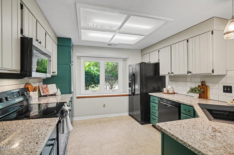 4309 Sunbelt Pl, Raleigh, NC 27613