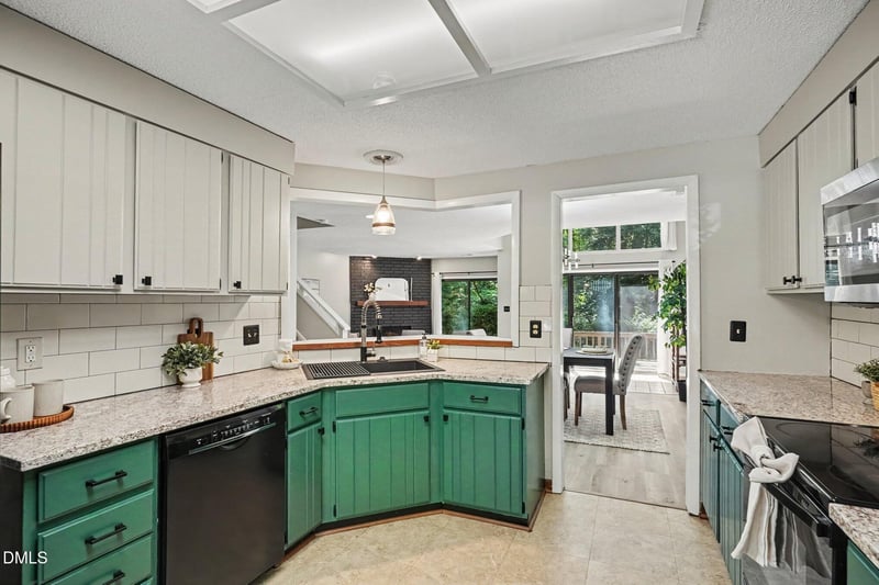 4309 Sunbelt Pl, Raleigh, NC 27613
