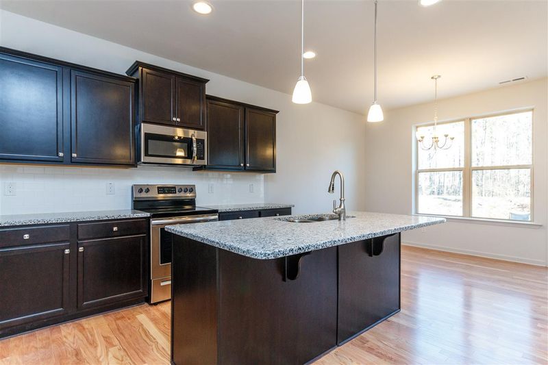 431 Mockingbird Ln, Mebane, NC 27302