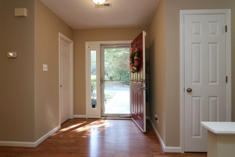 4310 Pin Oak Dr, Durham, NC 27707