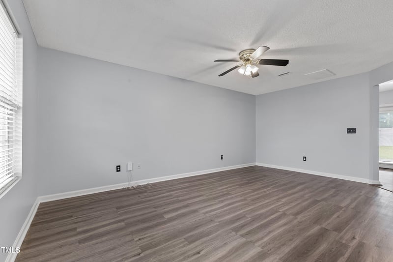 4312 Viewmont Dr, Raleigh, NC 27610