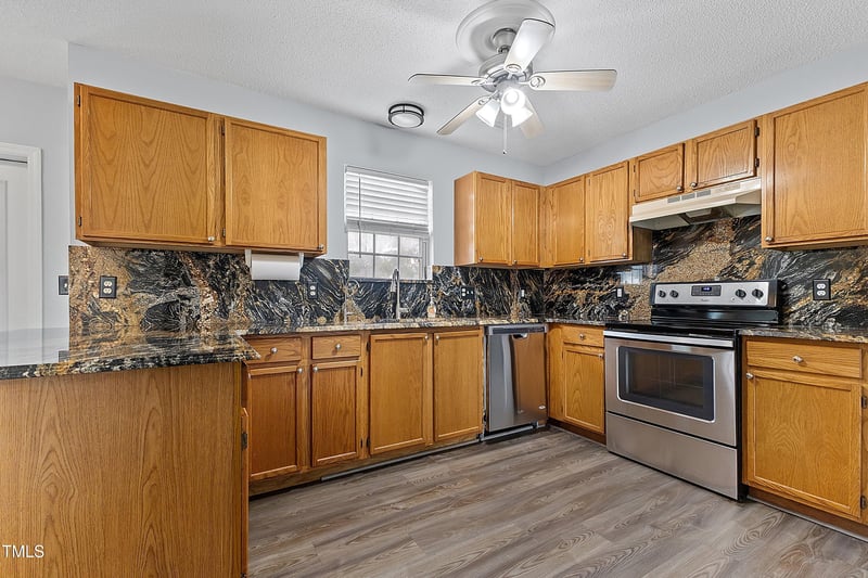 4312 Viewmont Dr, Raleigh, NC 27610