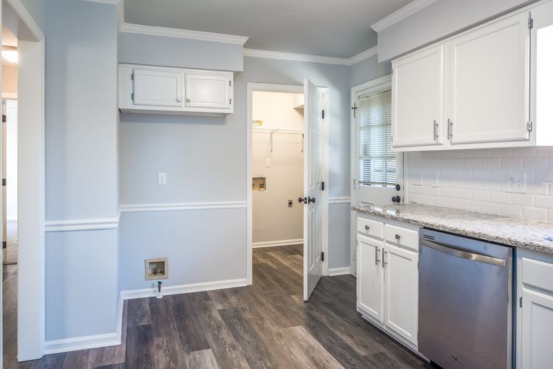 4313 Bluewing Rd, Raleigh, NC 27616
