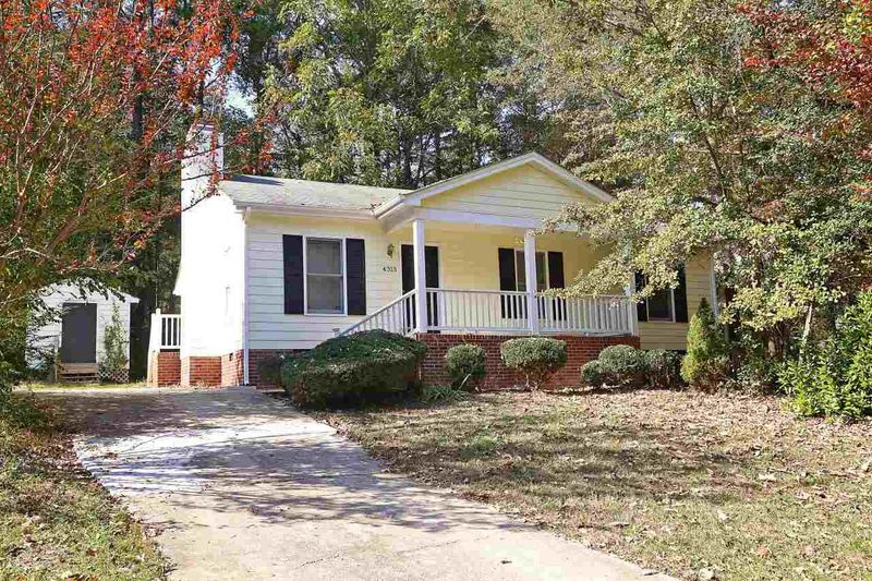 4313 Peacock Pl, Raleigh, NC 27616