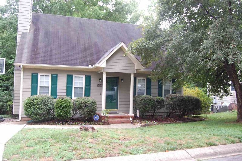 4313 White Cliff Ln, Durham, NC 27712