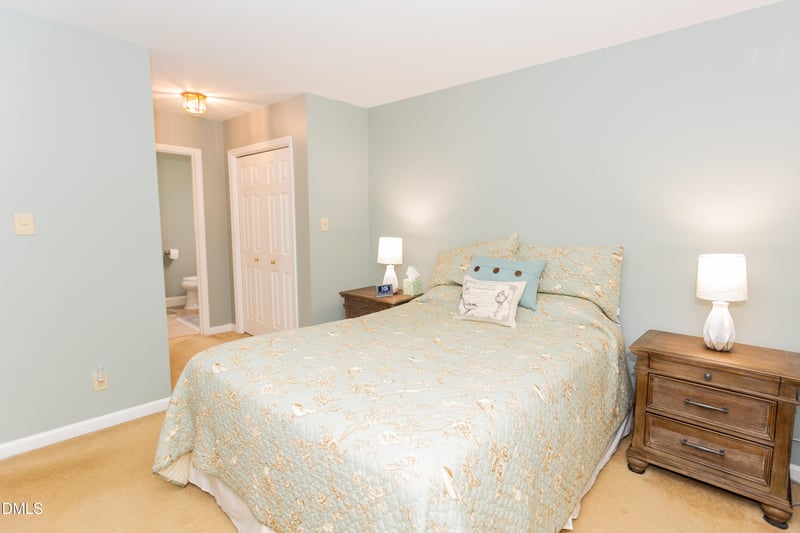4314 Pin Oak Dr, Durham, NC 27707