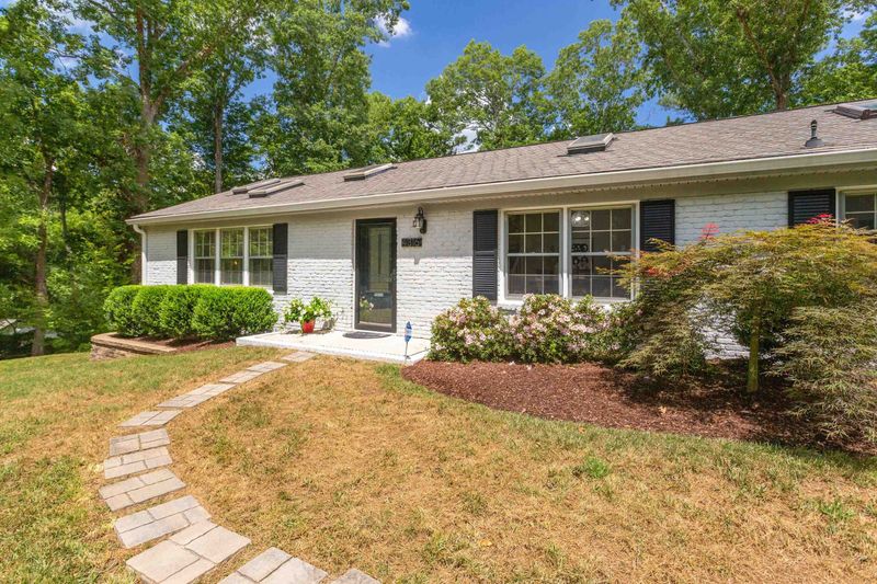 4316 Azalea Dr, Raleigh, NC 27612
