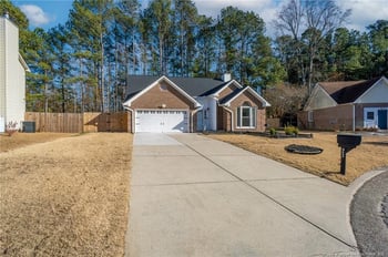4317 Buckhurst Dr, Hope Mills, NC 28348