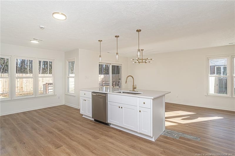 4317 Buckhurst Dr, Hope Mills, NC 28348