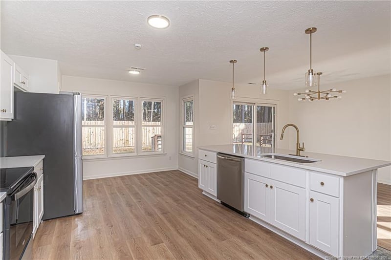 4317 Buckhurst Dr, Hope Mills, NC 28348