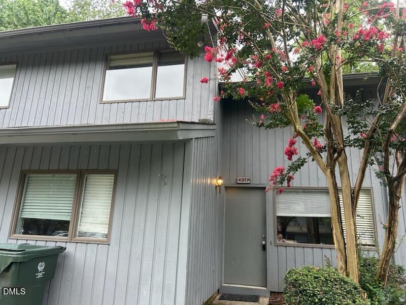 4317 Hunters Club Dr, Raleigh, NC 27606