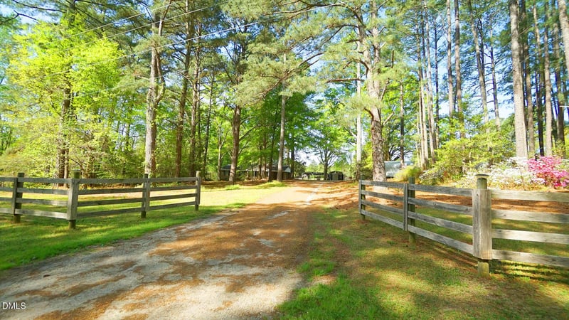 4319 Pearces Rd, Zebulon, NC 27597