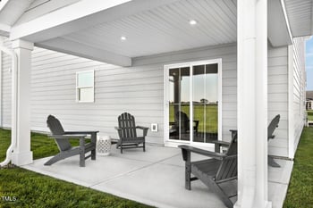 432 Autumn Moon Dr, Zebulon, NC 27597