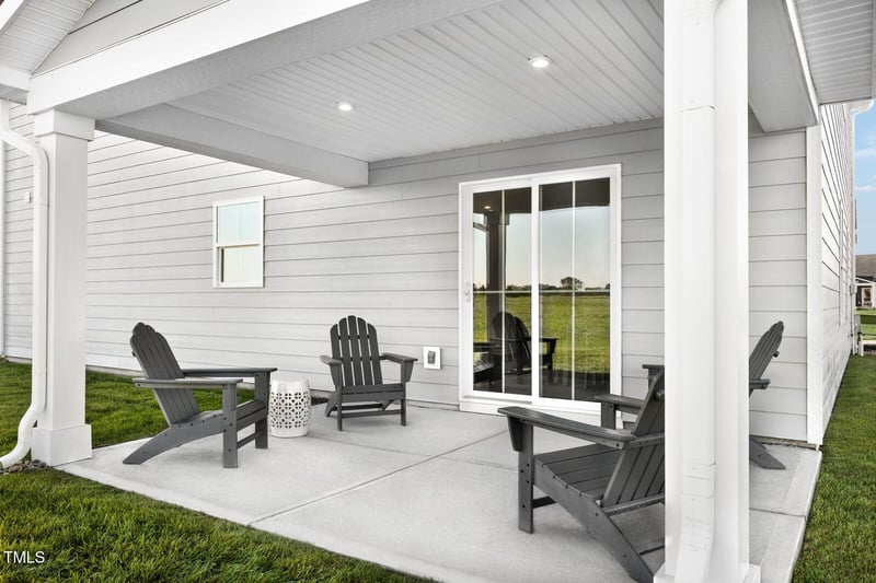432 Autumn Moon Dr, Zebulon, NC 27597