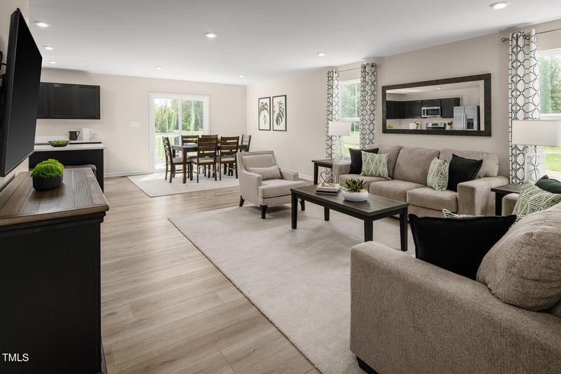 432 Autumn Moon Dr, Zebulon, NC 27597