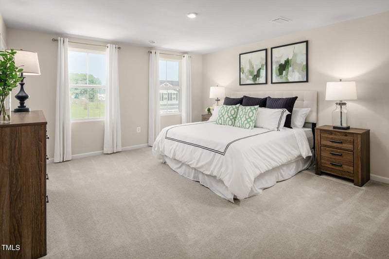 432 Autumn Moon Dr, Zebulon, NC 27597