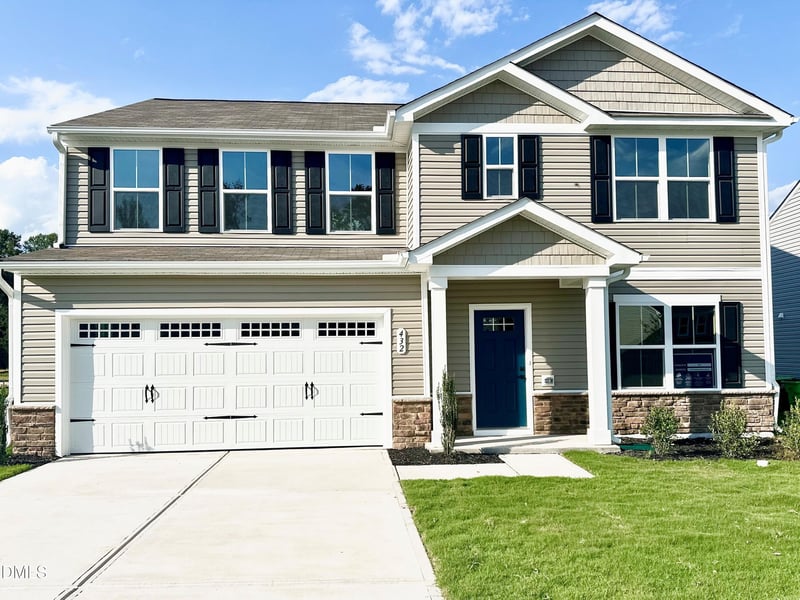 432 Autumn Moon Dr, Zebulon, NC 27597