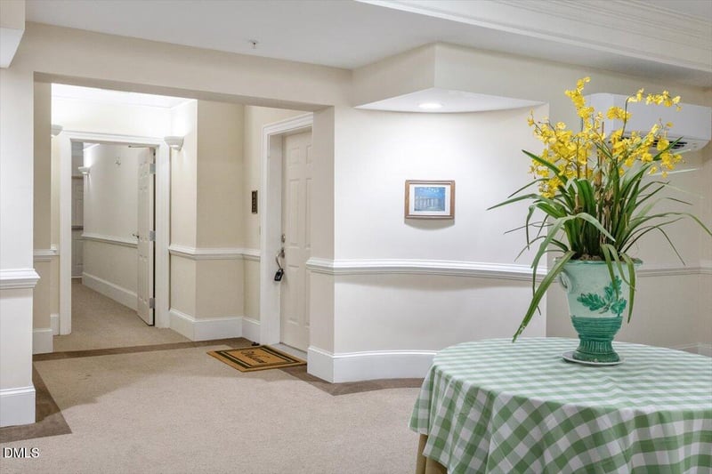 432 Barbee Chapel Rd #432, Chapel Hill, NC 27517