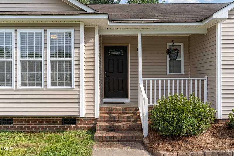 432 Barn View Ct, Fuquay Varina, NC 27526