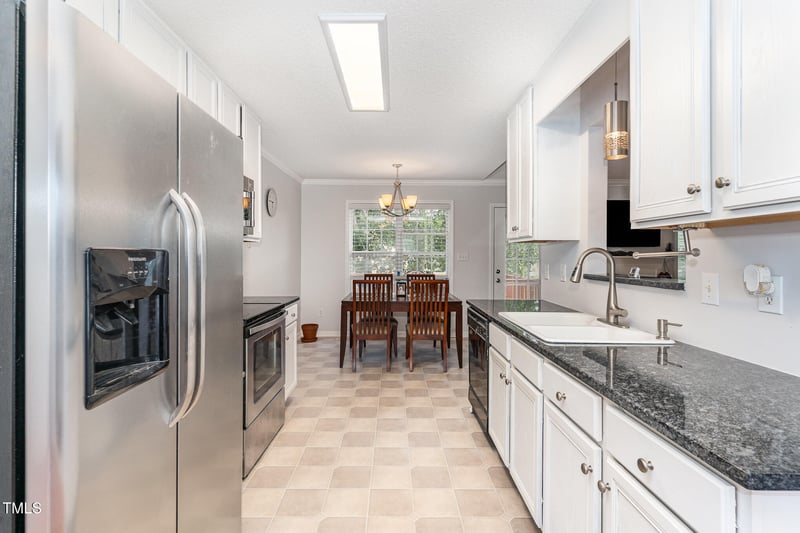 432 Barn View Ct, Fuquay Varina, NC 27526