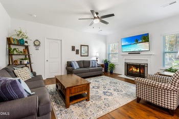 432 Bent Willow Dr, Clayton, NC 27527