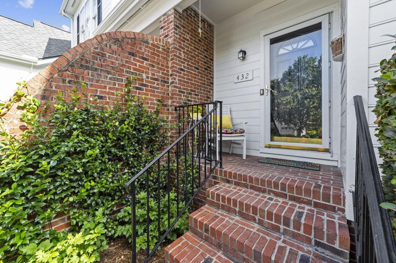 432 Center Pointe Dr, Cary, NC 27513