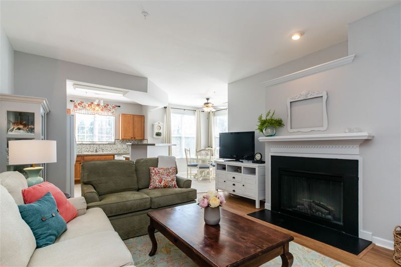 432 Eyam Hall Ln #432, Apex, NC 27502
