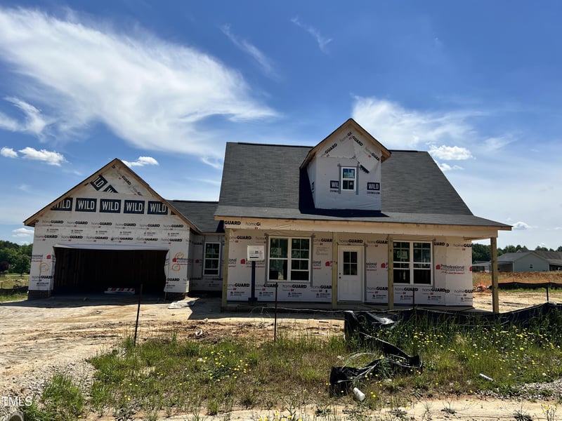 432 Springtooth Dr, Zebulon, NC 27597