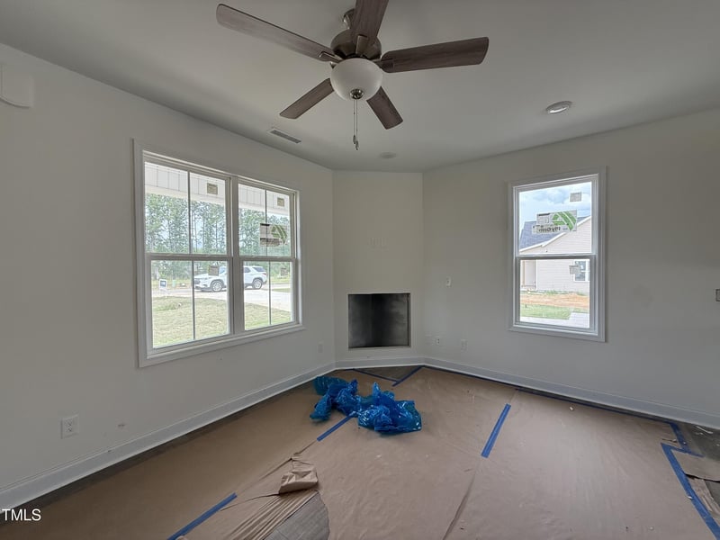 432 Springtooth Dr, Zebulon, NC 27597
