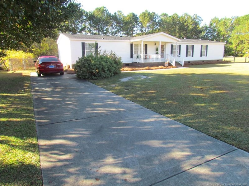 4320 Frontier Ave, Fayetteville, NC 28312