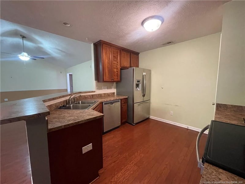 4320 Rocinta Ct, Hope Mills, NC 28348
