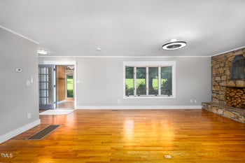 4322 Russell Rd, Graham, NC 27253