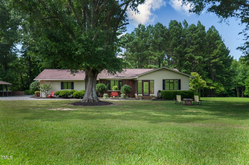 4322 Russell Rd, Graham, NC 27253