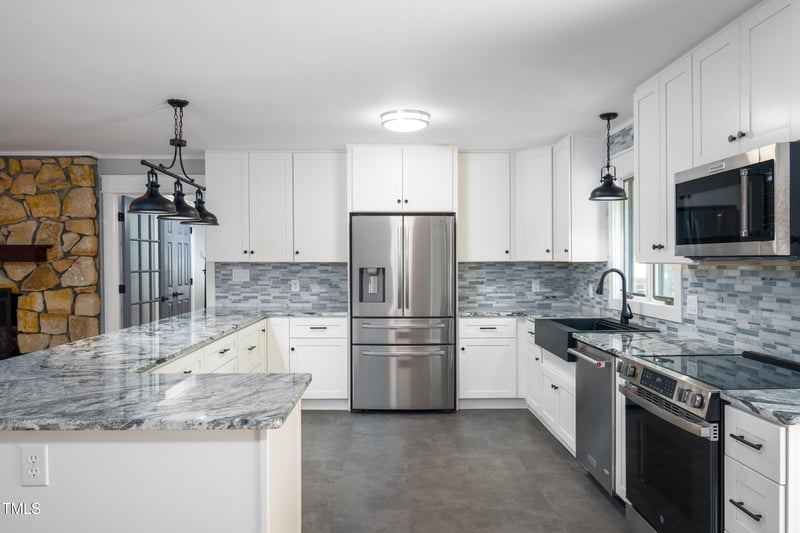 4322 Russell Rd, Graham, NC 27253