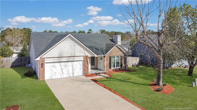 4323 Dominique St, Hope Mills, NC 28348
