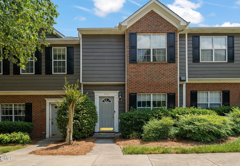 4323 Pine Springs Ct, Raleigh, NC 27613
