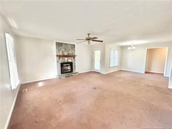 4324 Falls Dr, Hope Mills, NC 28348