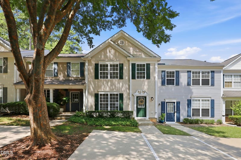 4325 Vienna Crest Dr, Raleigh, NC 27613