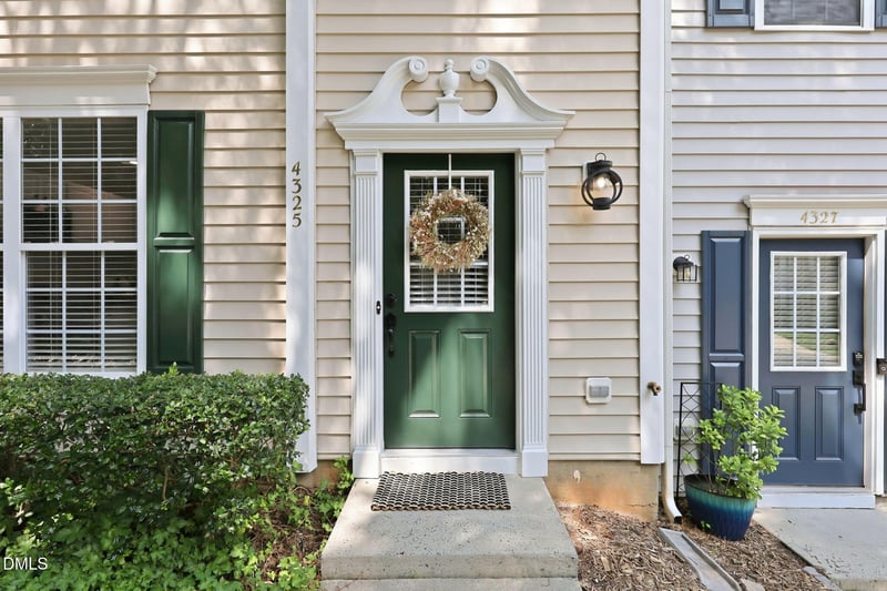 4325 Vienna Crest Dr, Raleigh, NC 27613