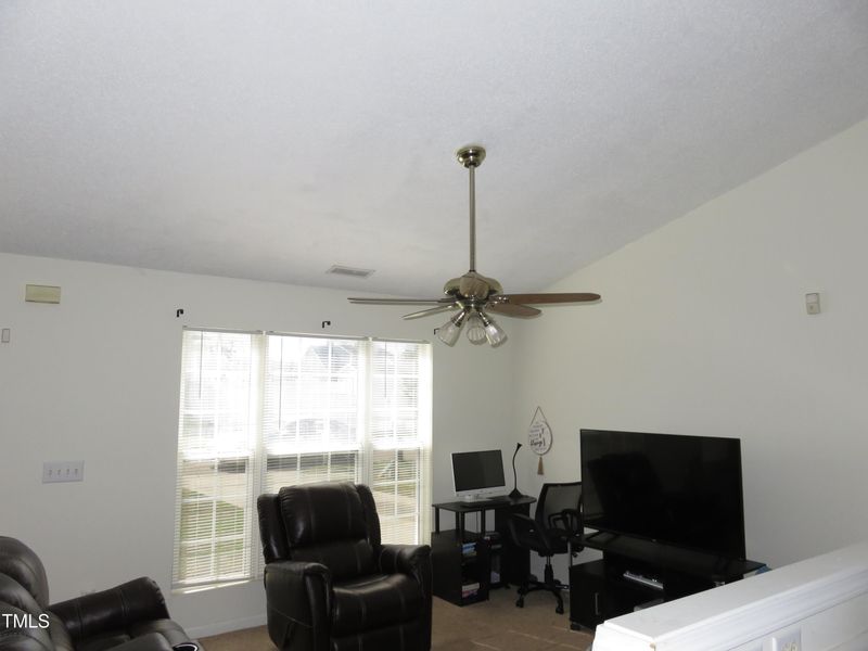 4327 Viewmont Dr, Raleigh, NC 27610