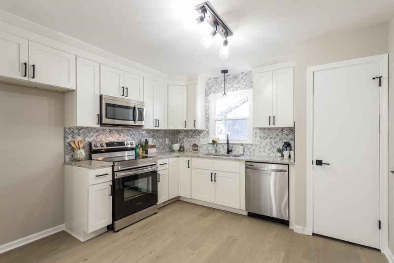 4328 Kilcullen Dr, Raleigh, NC 27604