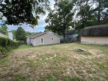 433 Andover Rd, Fayetteville, NC 28311