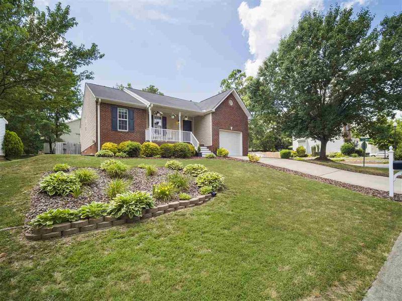 433 Arbor Creek Dr, Holly Springs, NC 27540