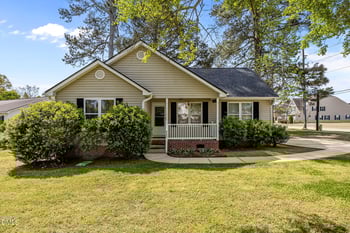 433 Kellywood Ct, Fuquay Varina, NC 27526