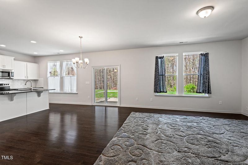 433 Mockingbird Ln, Mebane, NC 27302