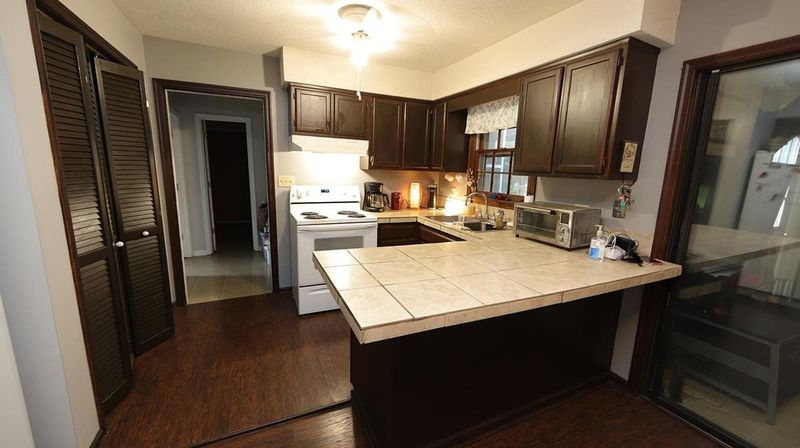 433 Park Ave, Youngsville, NC 27596