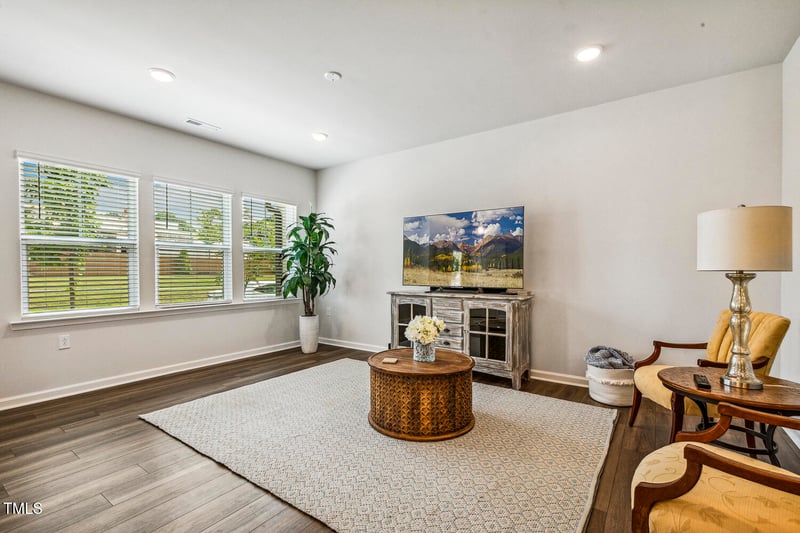 433 Parker Station Ave, Fuquay Varina, NC 27526