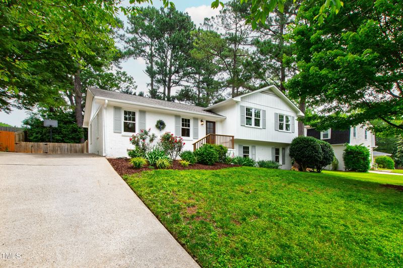 433 Rosehaven Dr, Raleigh, NC 27609